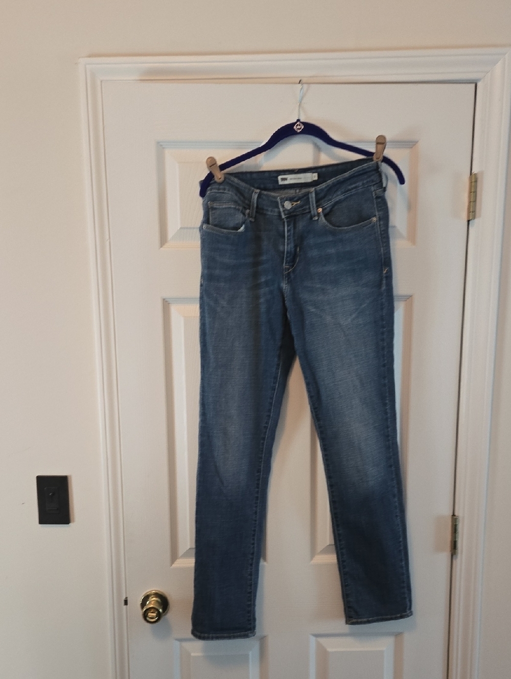 Levi's Straight Leg Jeans in Faded Blue